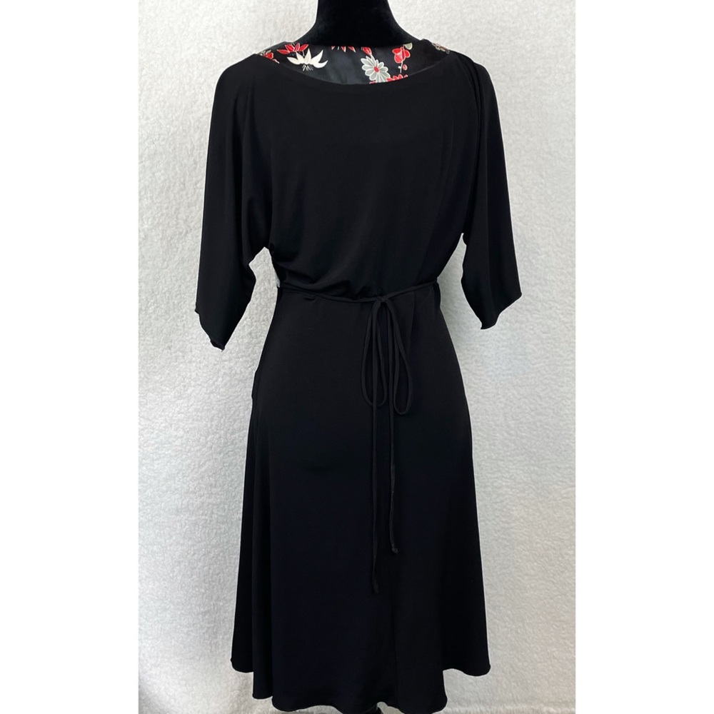 LOVE TEASE • Black Floral Trim V-Neck Mini Dress, M - Picture 6 of 13